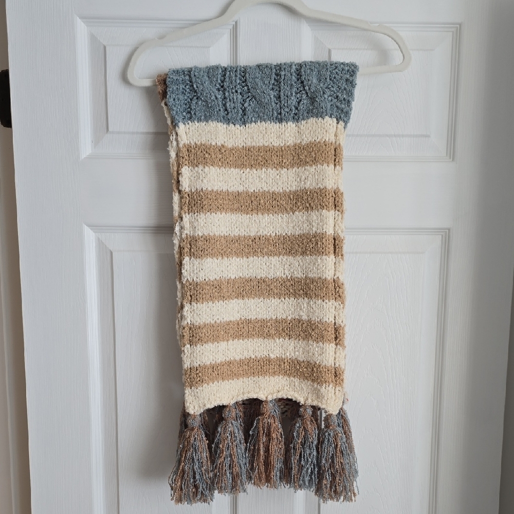 Free People Textured Knit Scarf in Cream and Tan
